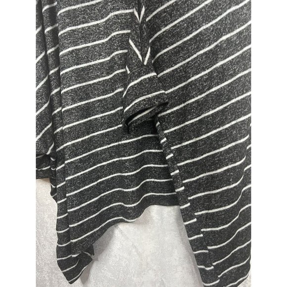 Maurices Over Sized Sweater Top Sz S/M Black/White Short Sleeve Cowl Neck Knit P - Picture 8 of 10